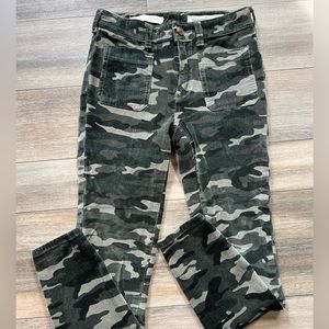 Anthropologie Pilcro‎ and the Letterpress High Rise Skinny Camaflouge Pants- 25